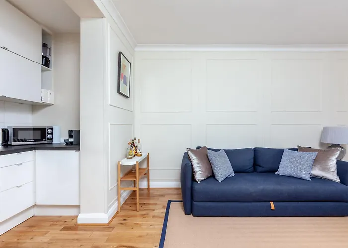 Chic&Charming Chelsea 2 Bed Flat